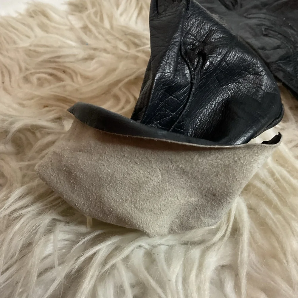 Vintage abstract embellished black leather gloves S